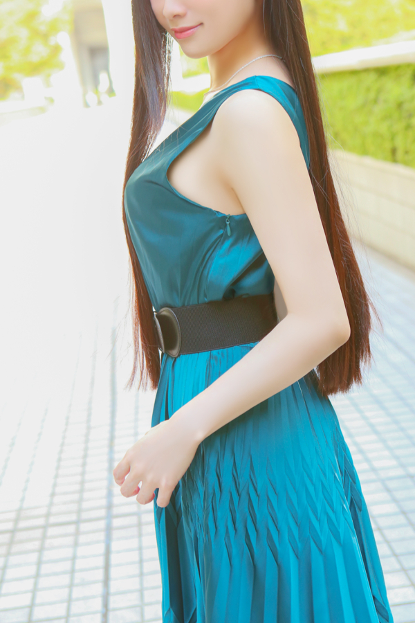 香坂 寧々 | 【纏classic】品川人妻高級デリヘル